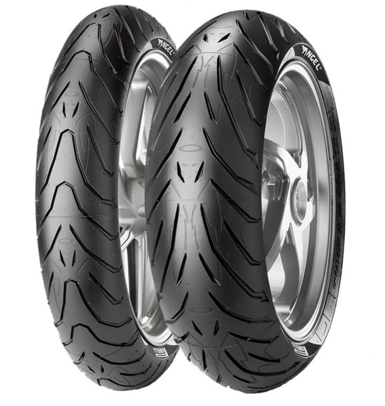 Pirelli Angel St 120/70 ZR 17 M/C (58W) TL Front